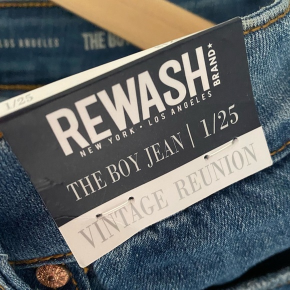 NWT! Ripped jeans - Picture 4 of 4